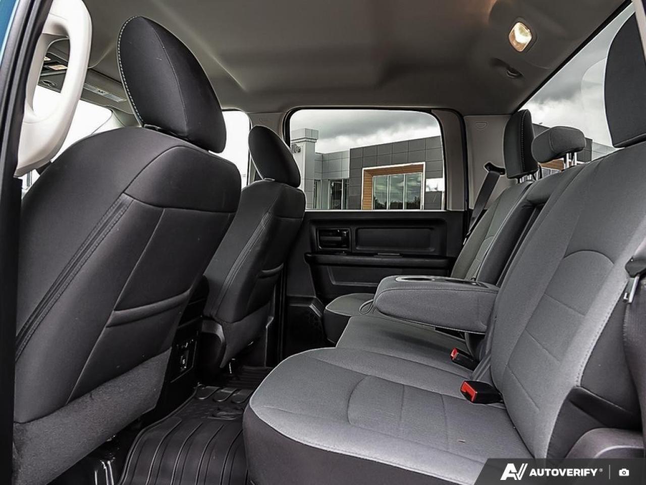 2022 RAM 1500 Classic EXPRESS 4X4 CREW CAB 5'7" BOX Photo