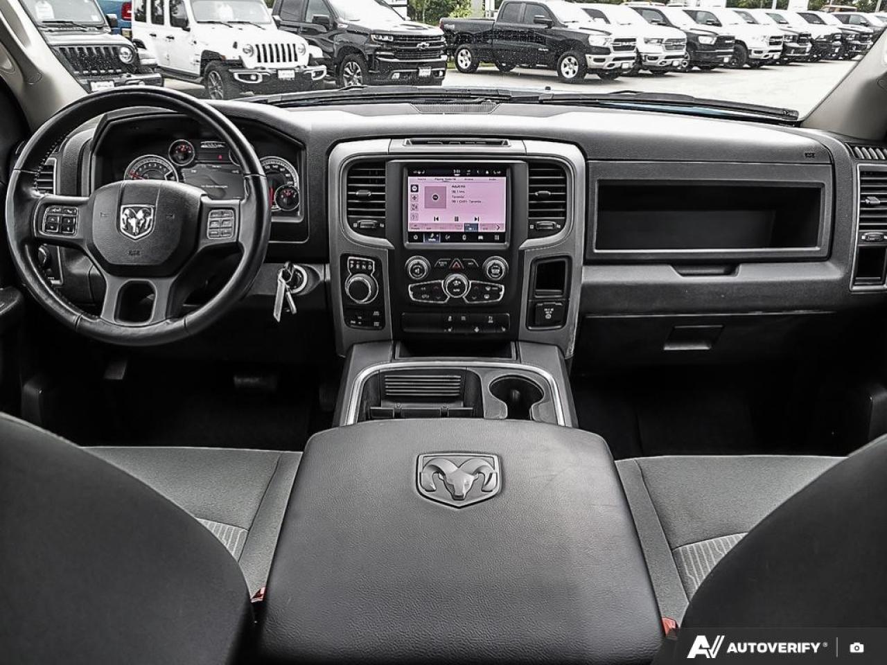 2022 RAM 1500 Classic EXPRESS 4X4 CREW CAB 5'7" BOX Photo