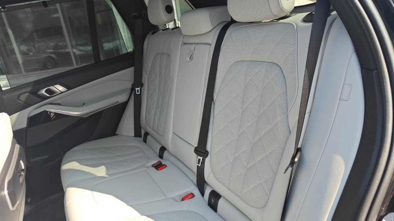 2024 BMW X5 xDrive40i 4dr All-Wheel Drive Sports Activity Vehicle Photo