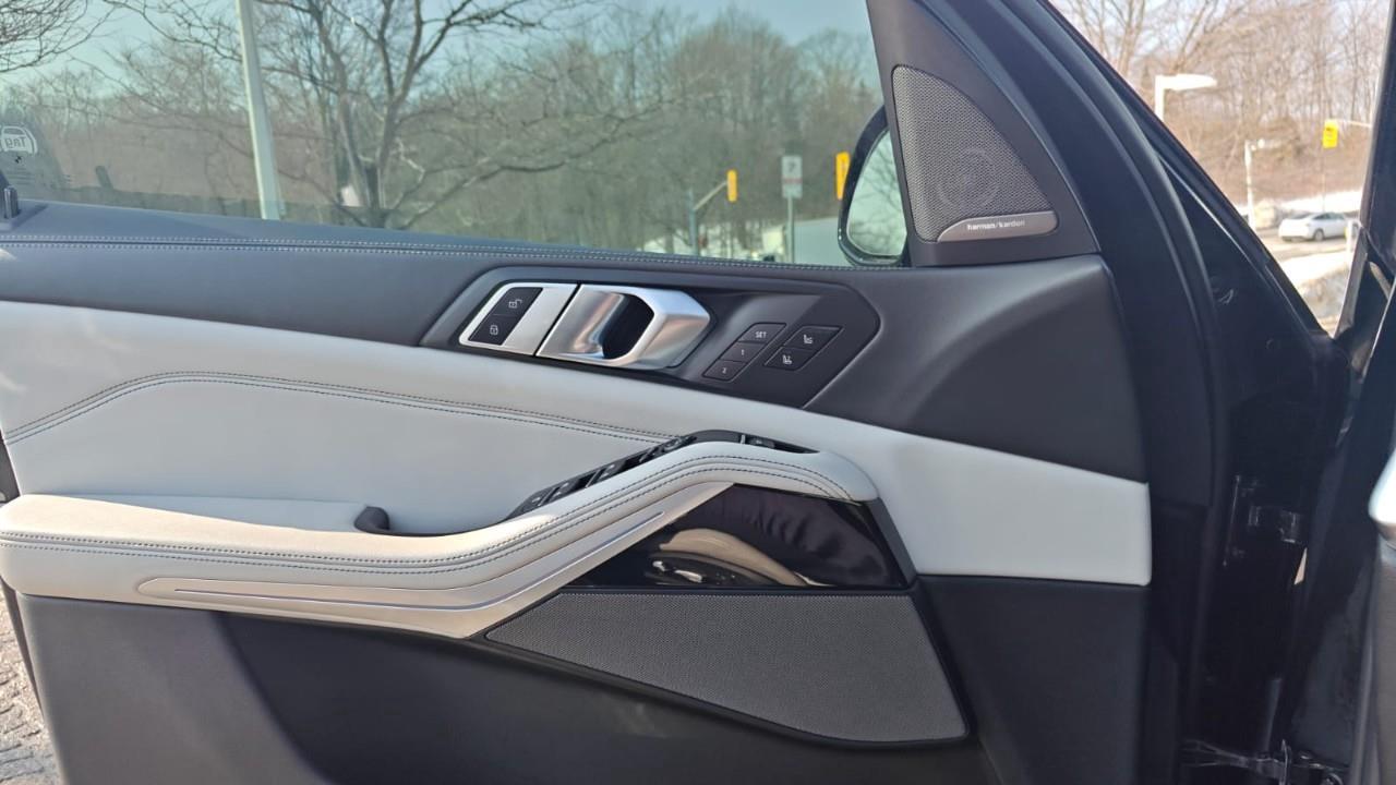 2024 BMW X5 xDrive40i 4dr All-Wheel Drive Sports Activity Vehicle Photo