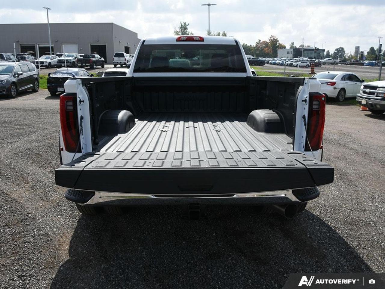 2025 GMC Sierra 3500HD 4WD Regular Cab Long Box SLE Photo