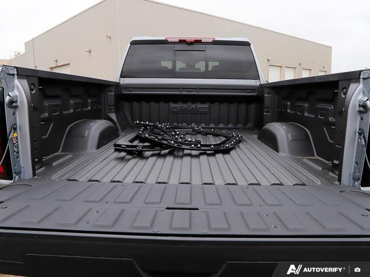 2026 GMC SIERRA 2500HD Crew Cab Standard Box 4-Wheel Drive Denali Photo