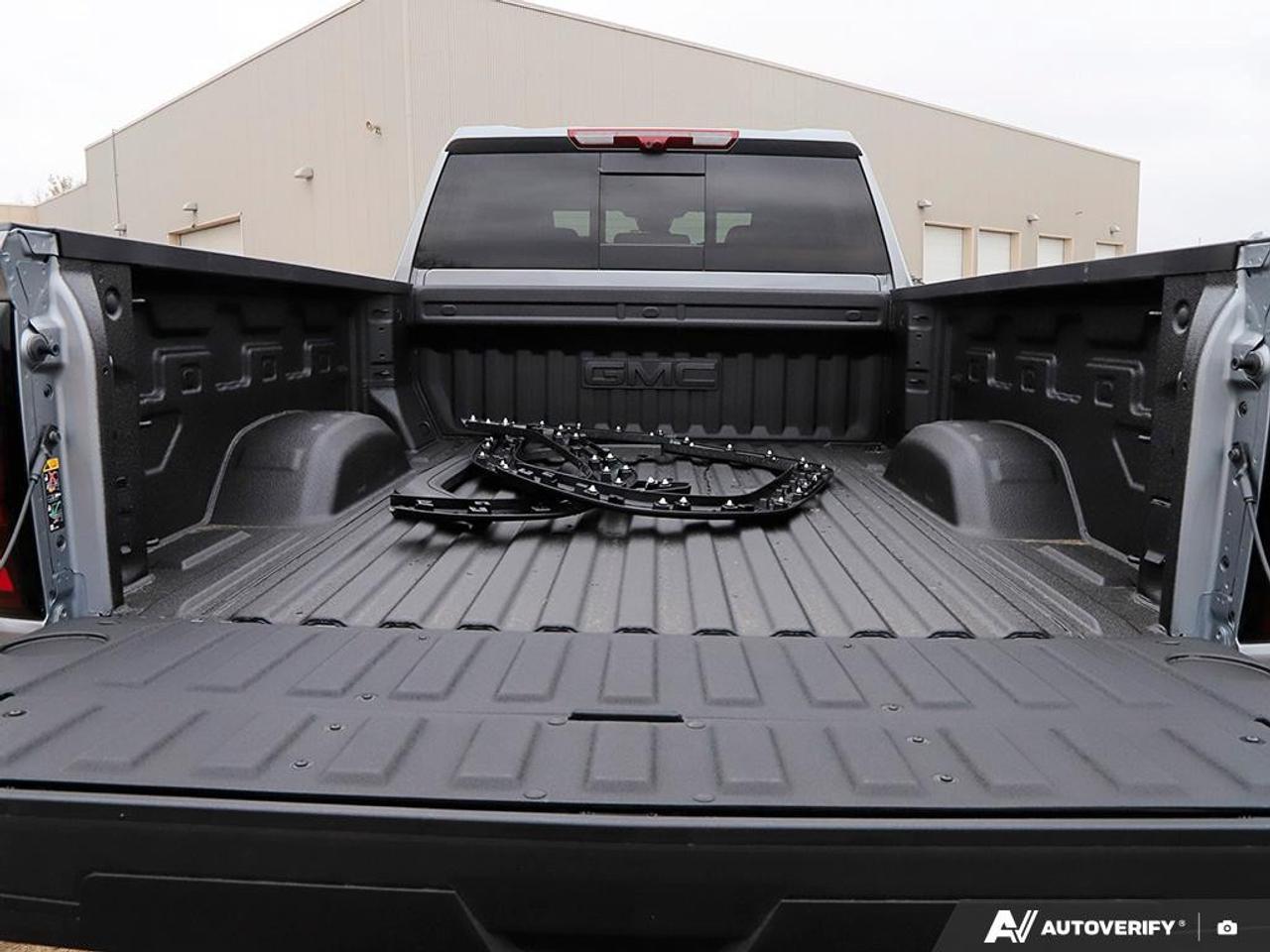 2026 GMC SIERRA 2500HD Crew Cab Standard Box 4-Wheel Drive Denali Photo