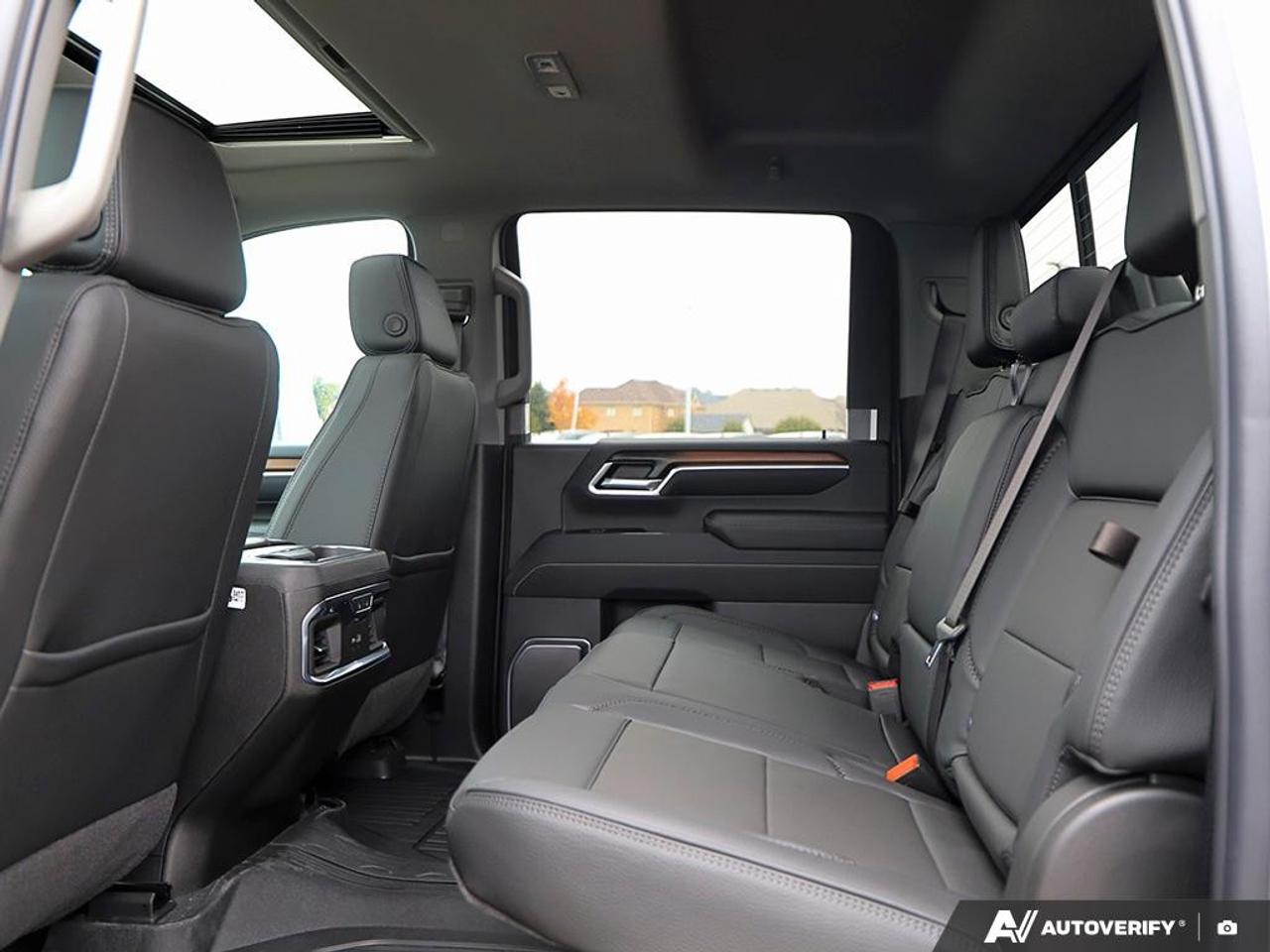 2026 GMC SIERRA 2500HD Crew Cab Standard Box 4-Wheel Drive Denali Photo