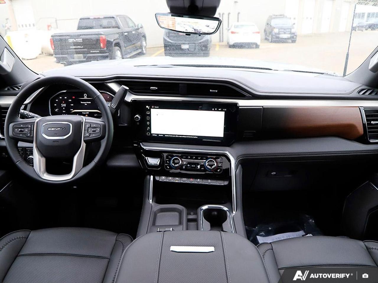 2026 GMC SIERRA 2500HD Crew Cab Standard Box 4-Wheel Drive Denali Photo