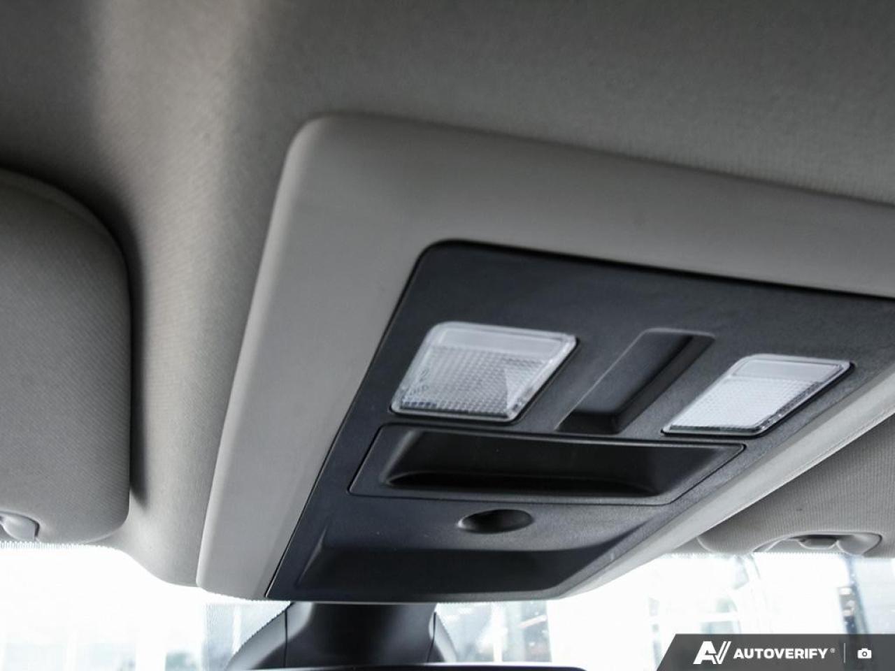 2022 RAM 1500 Classic EXPRESS 4X4 CREW CAB 5'7" BOX Photo