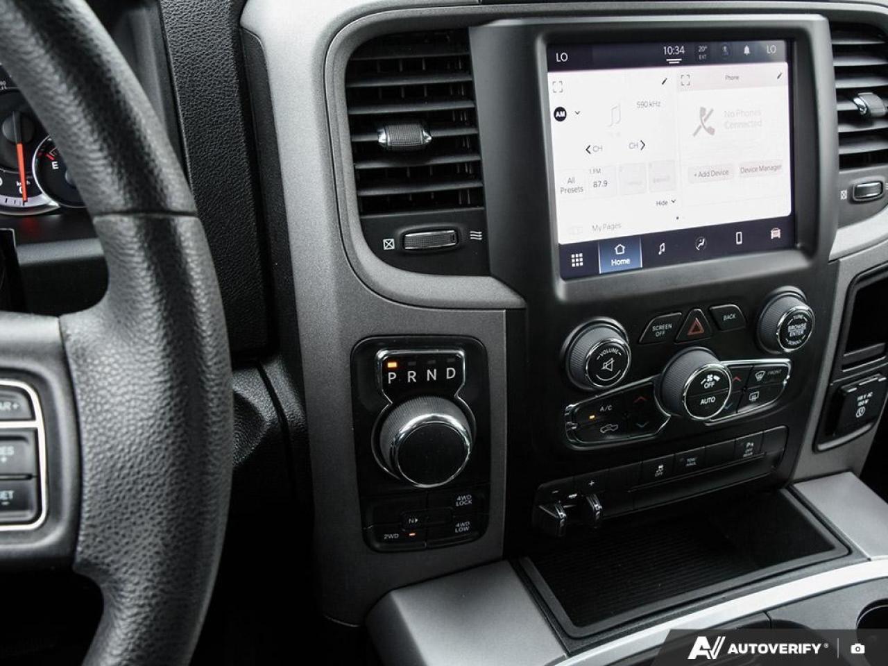 2022 RAM 1500 Classic EXPRESS 4X4 CREW CAB 5'7" BOX Photo