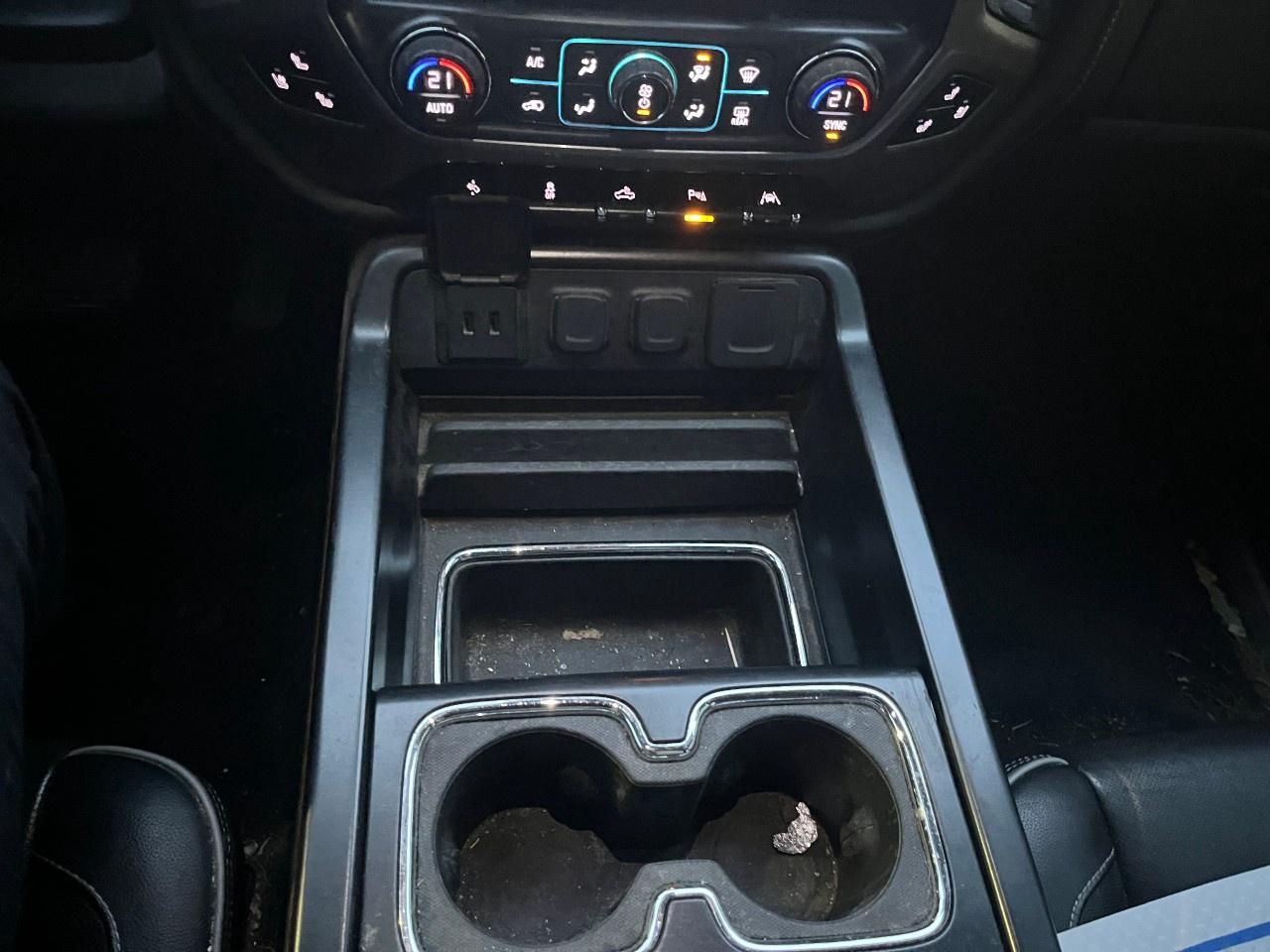 2018 Chevrolet Silverado 1500 Crew Cab Short Box 4-Wheel Drive High Country Photo