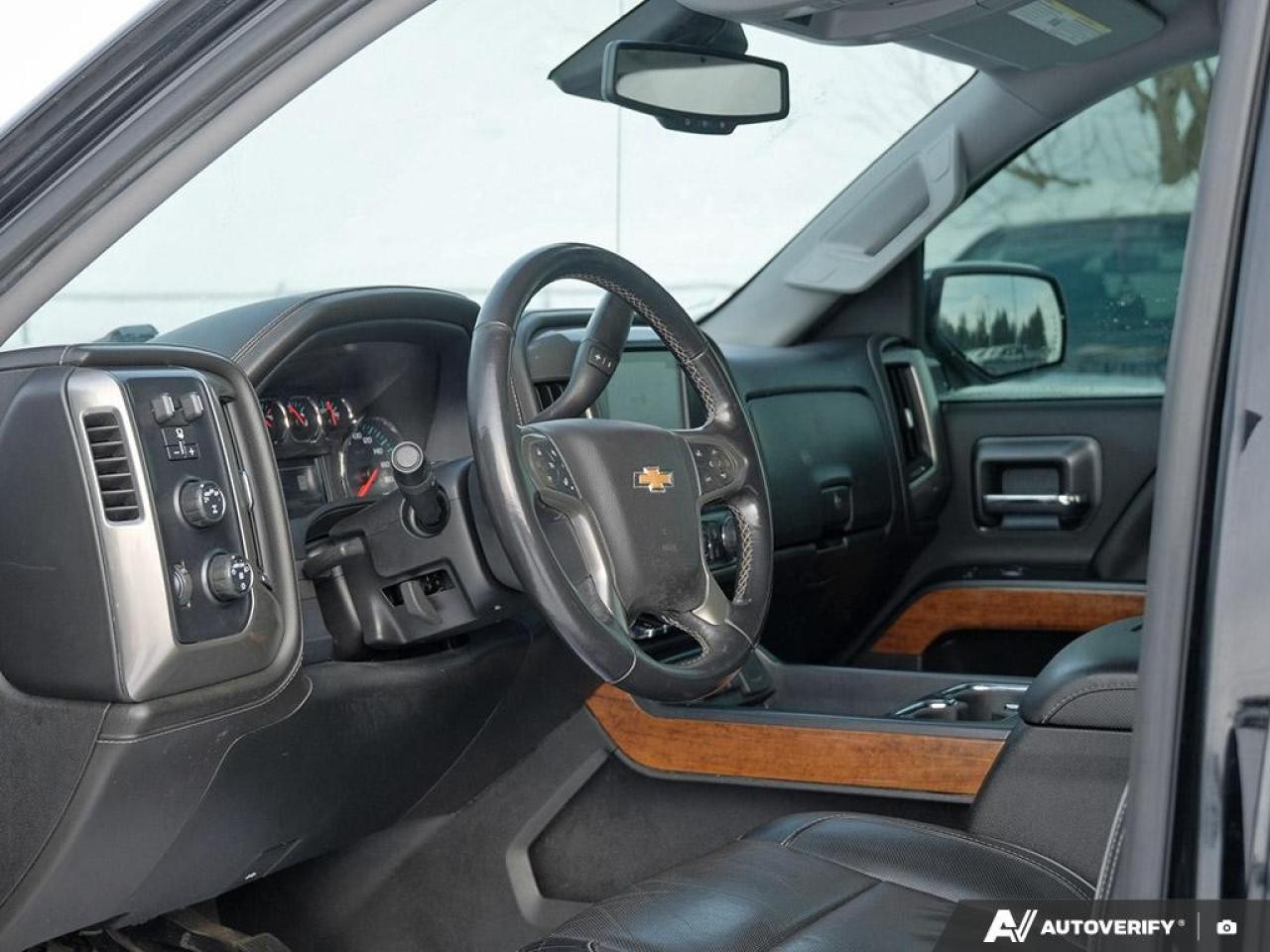 2018 Chevrolet Silverado 1500 Crew Cab Short Box 4-Wheel Drive High Country Photo