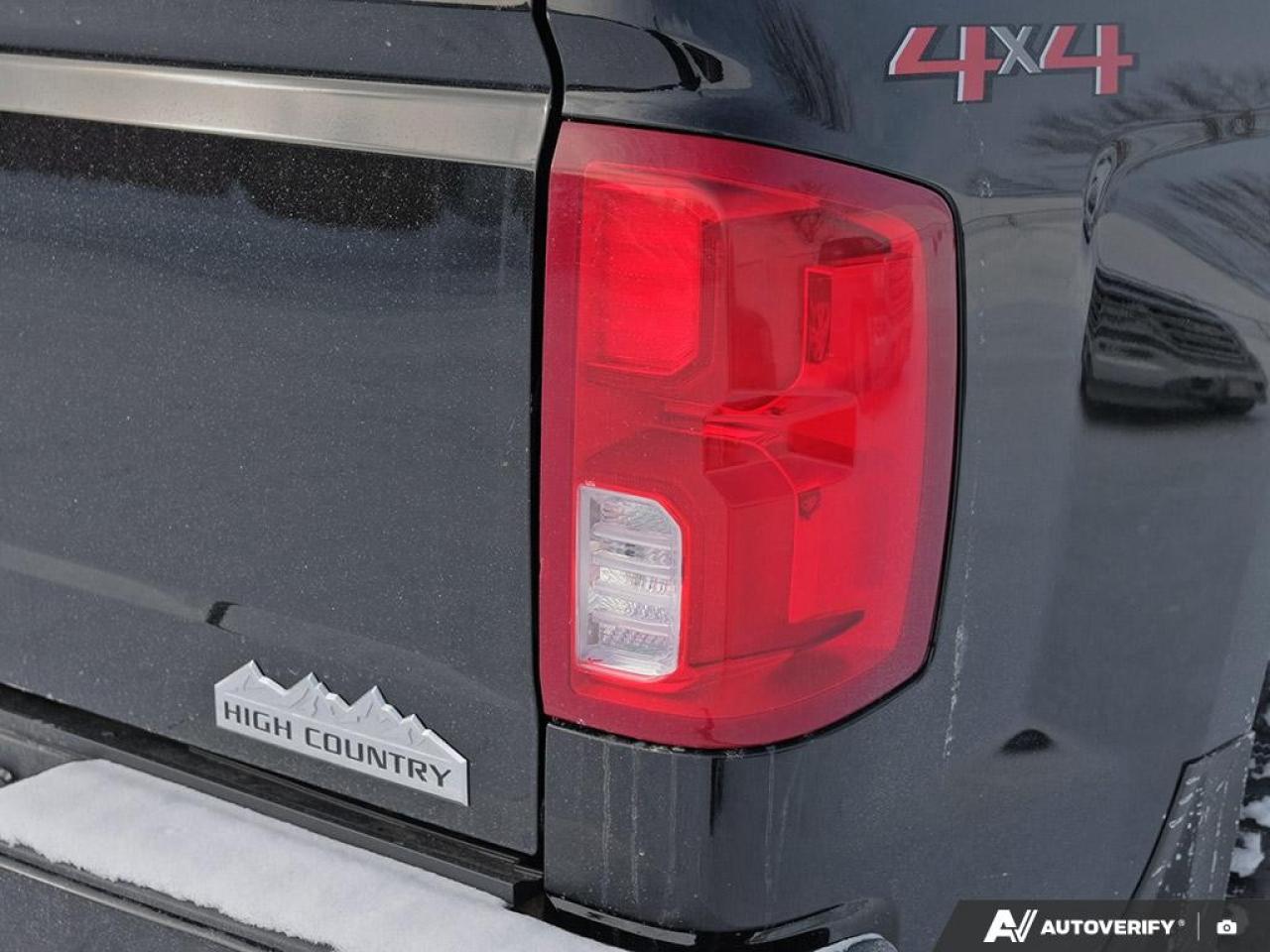 2018 Chevrolet Silverado 1500 Crew Cab Short Box 4-Wheel Drive High Country Photo