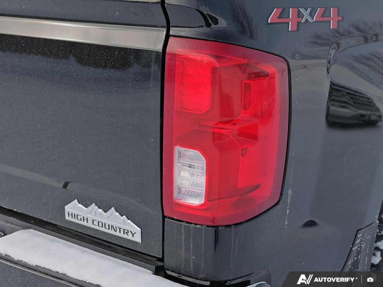 2018 Chevrolet Silverado 1500 Crew Cab Short Box 4-Wheel Drive High Country Photo