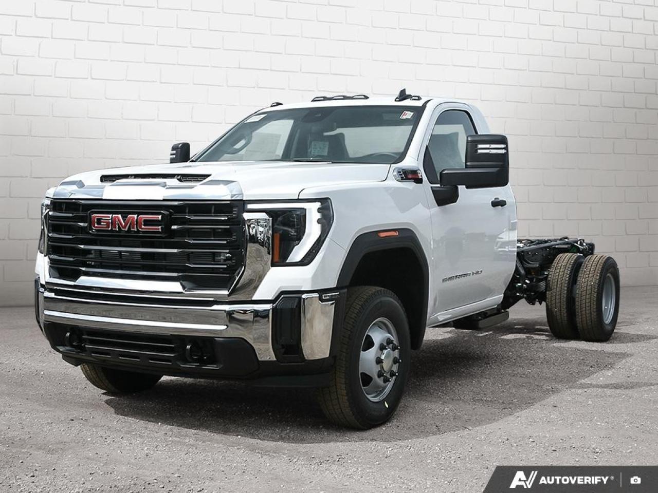 2026 GMC Sierra 3500HD CC 4WD Reg Cab 171" WB, 84.5" CA Pro Photo0