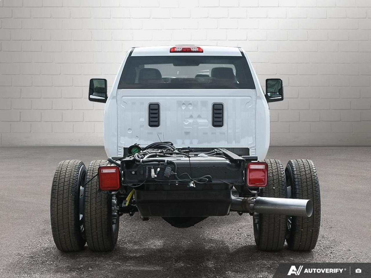 2026 GMC Sierra 3500HD CC 4WD Reg Cab 171" WB, 84.5" CA Pro Photo3