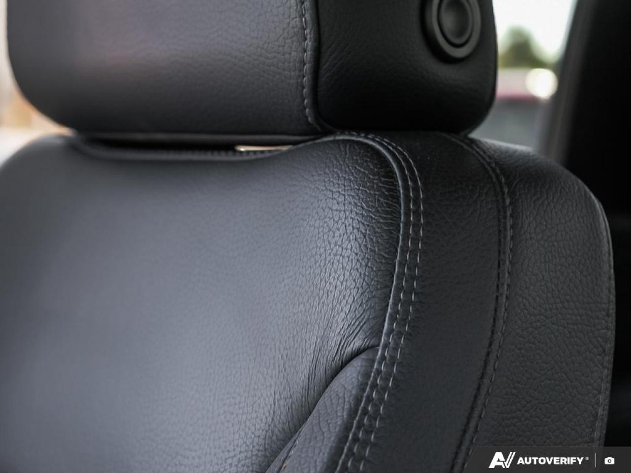 2023 GMC SIERRA 2500HD 4WD Crew Cab Standard Box Denali Photo