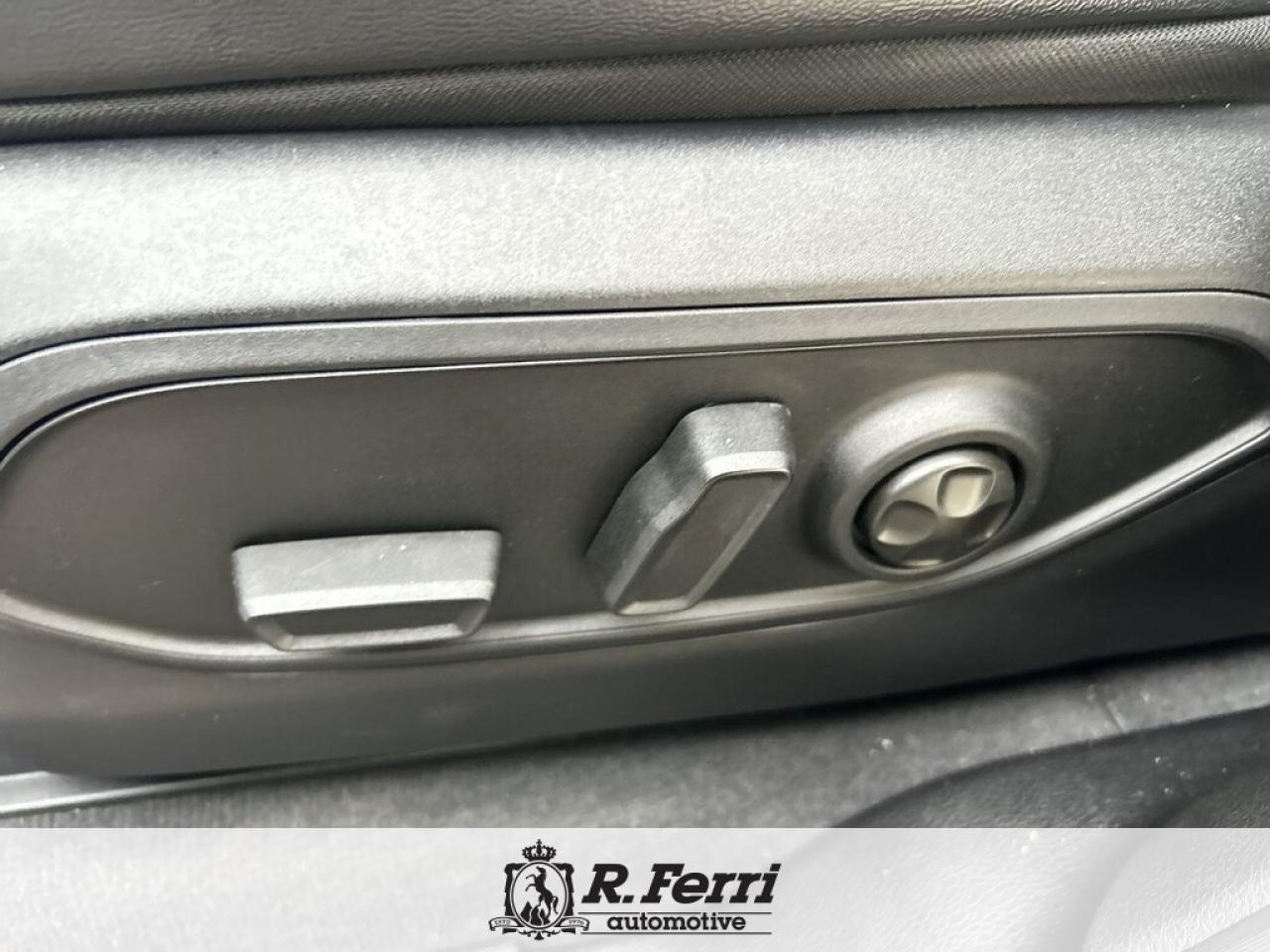 2023 Jeep Grand Cherokee Laredo 4dr 4x4 Photo