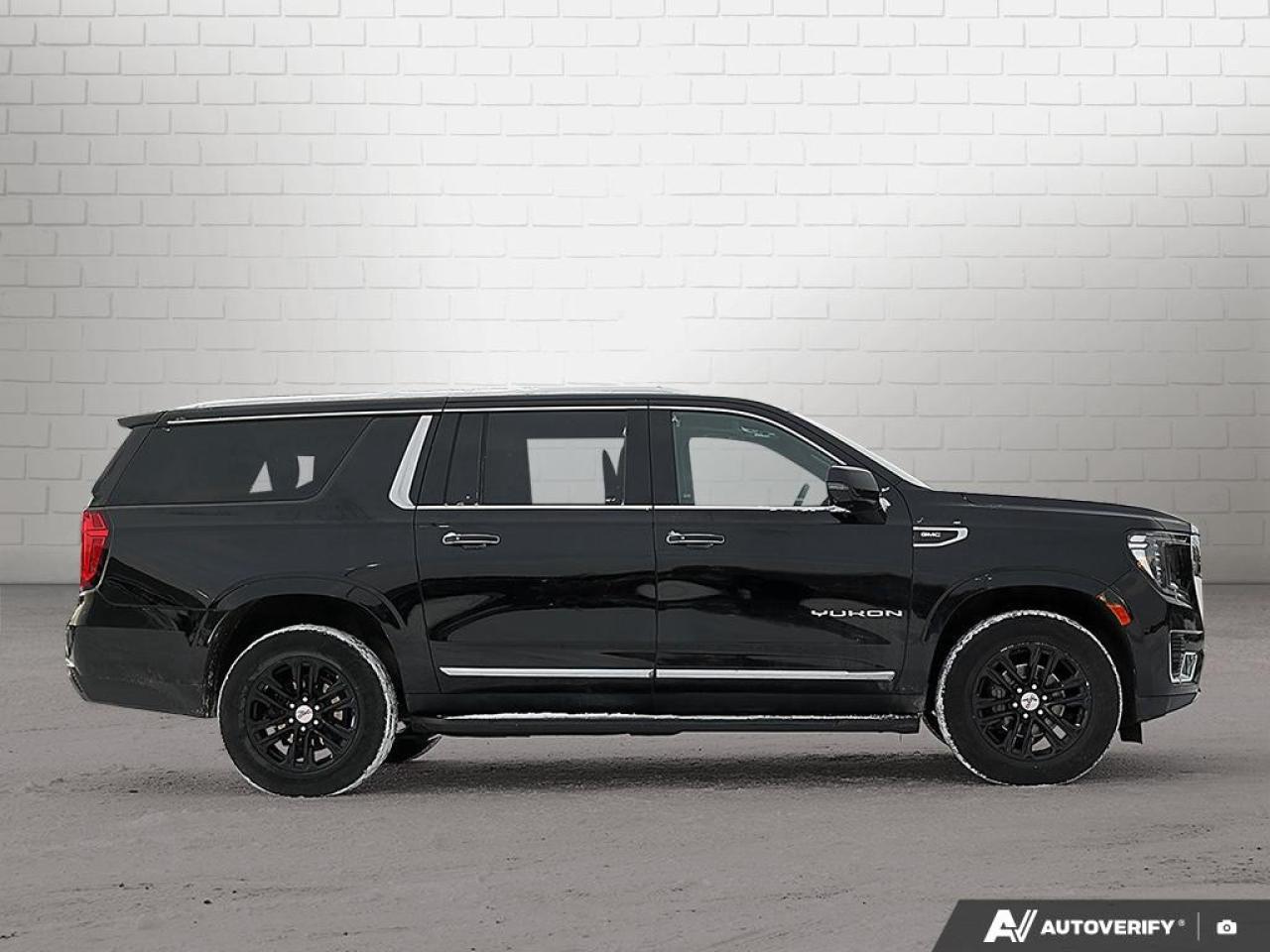 2023 GMC Yukon XL 4WD 4dr SLT Photo