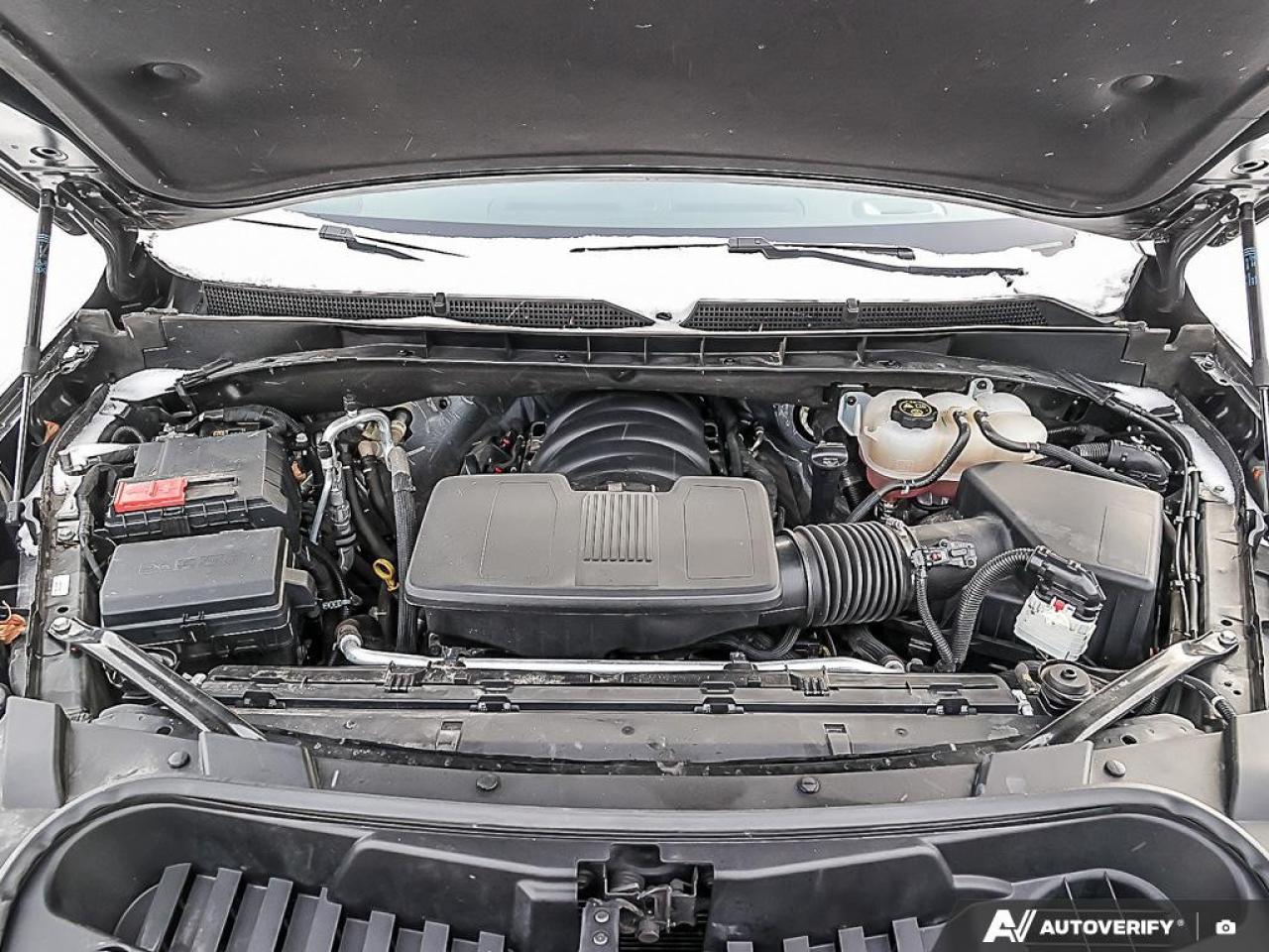 2023 GMC Yukon XL 4WD 4dr SLT Photo