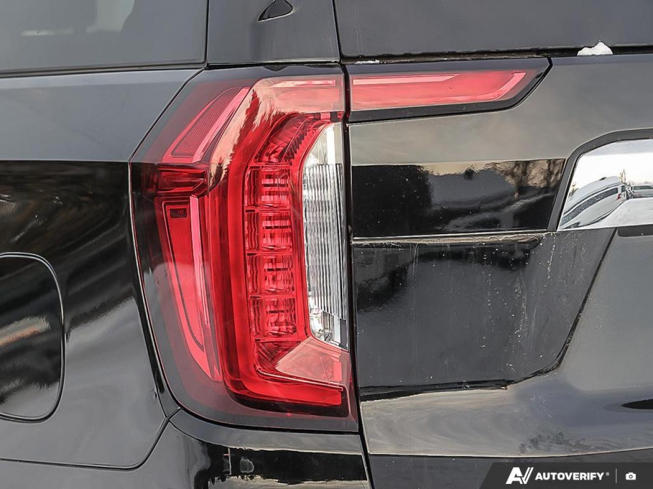 2023 GMC Yukon XL 4WD 4dr SLT Photo