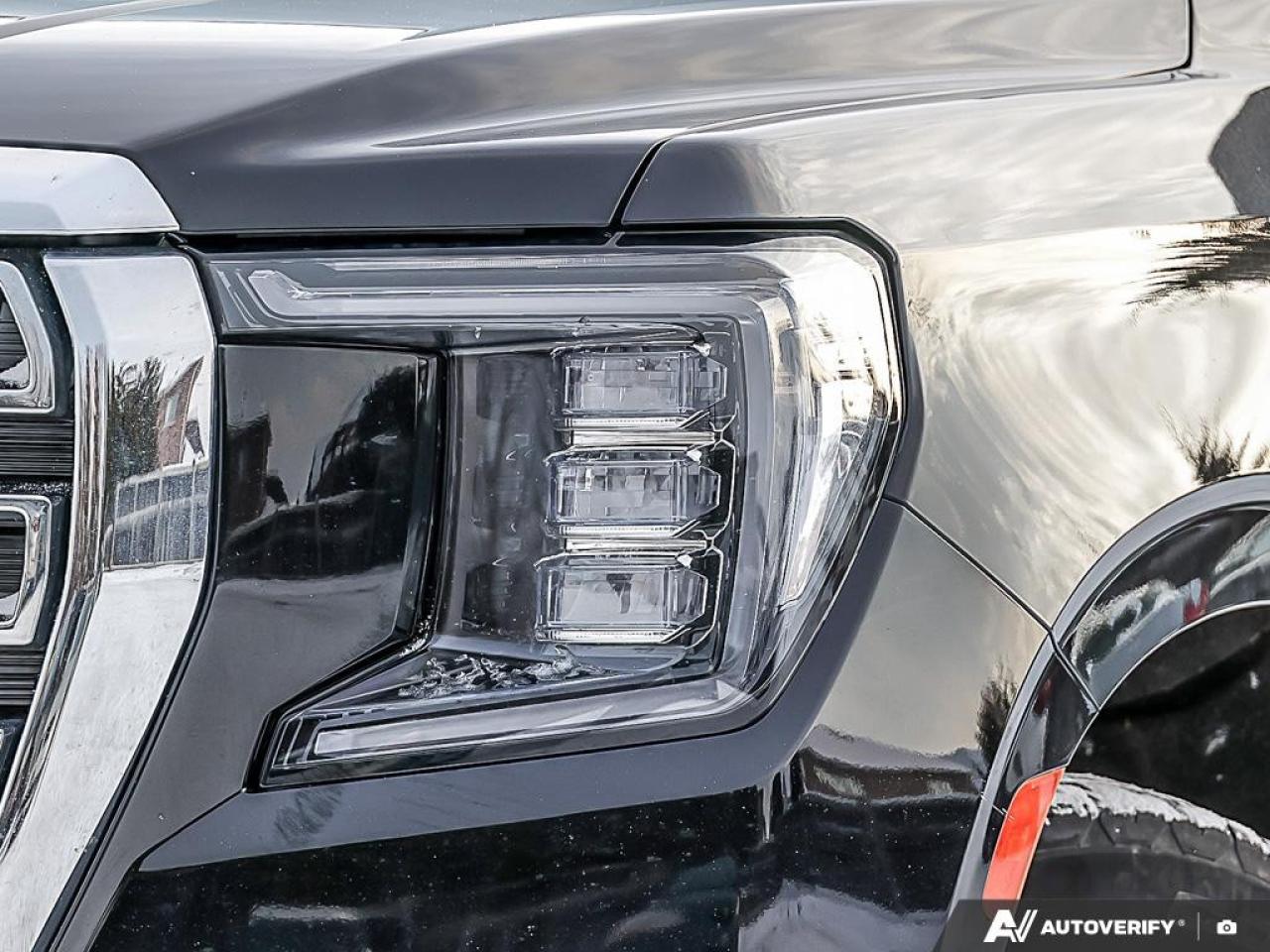 2023 GMC Yukon XL 4WD 4dr SLT Photo