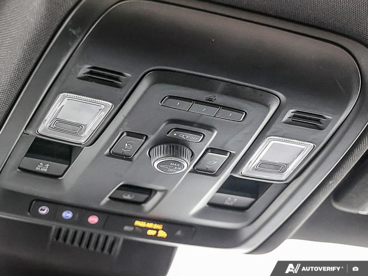 2023 GMC Yukon XL 4WD 4dr SLT Photo