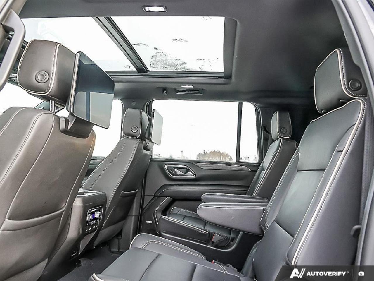 2023 GMC Yukon XL 4WD 4dr SLT Photo