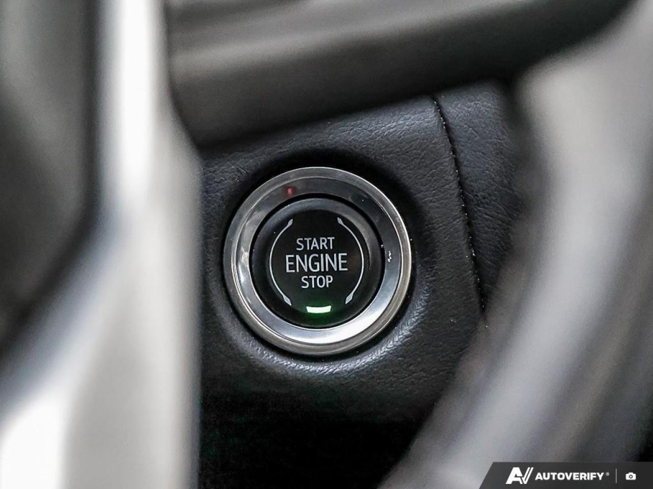 2023 GMC Yukon XL 4WD 4dr SLT Photo