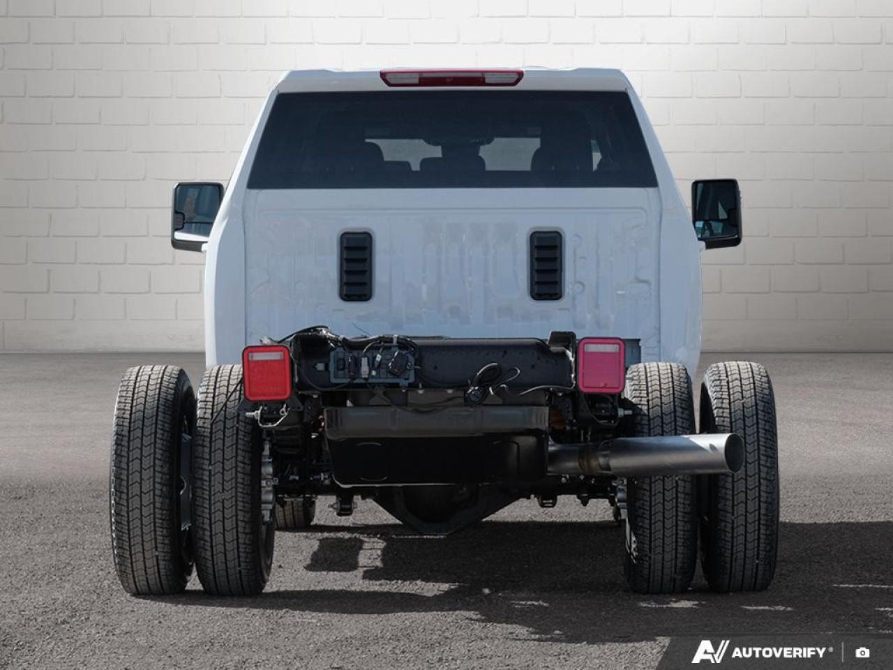 2026 GMC Sierra 3500HD CC 4WD Crew Cab 177" WB, 60" CA SLE Photo