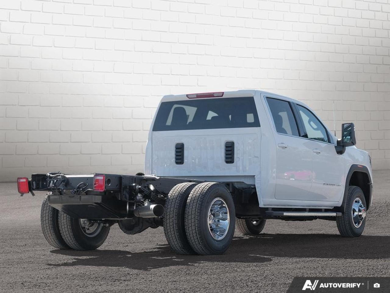 2026 GMC Sierra 3500HD CC 4WD Crew Cab 177" WB, 60" CA SLE Photo