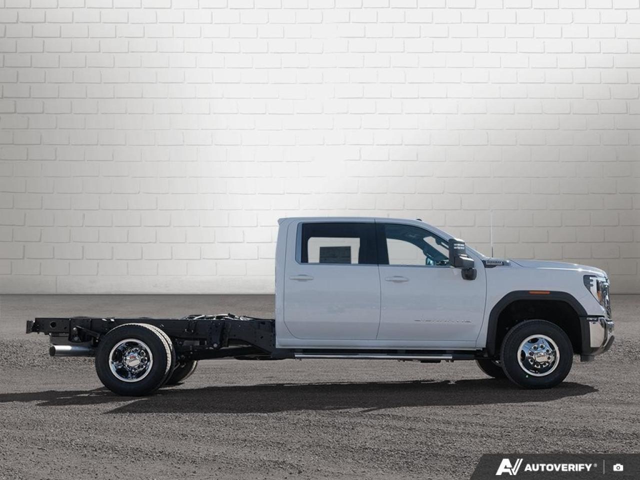 2026 GMC Sierra 3500HD CC 4WD Crew Cab 177" WB, 60" CA SLE Photo