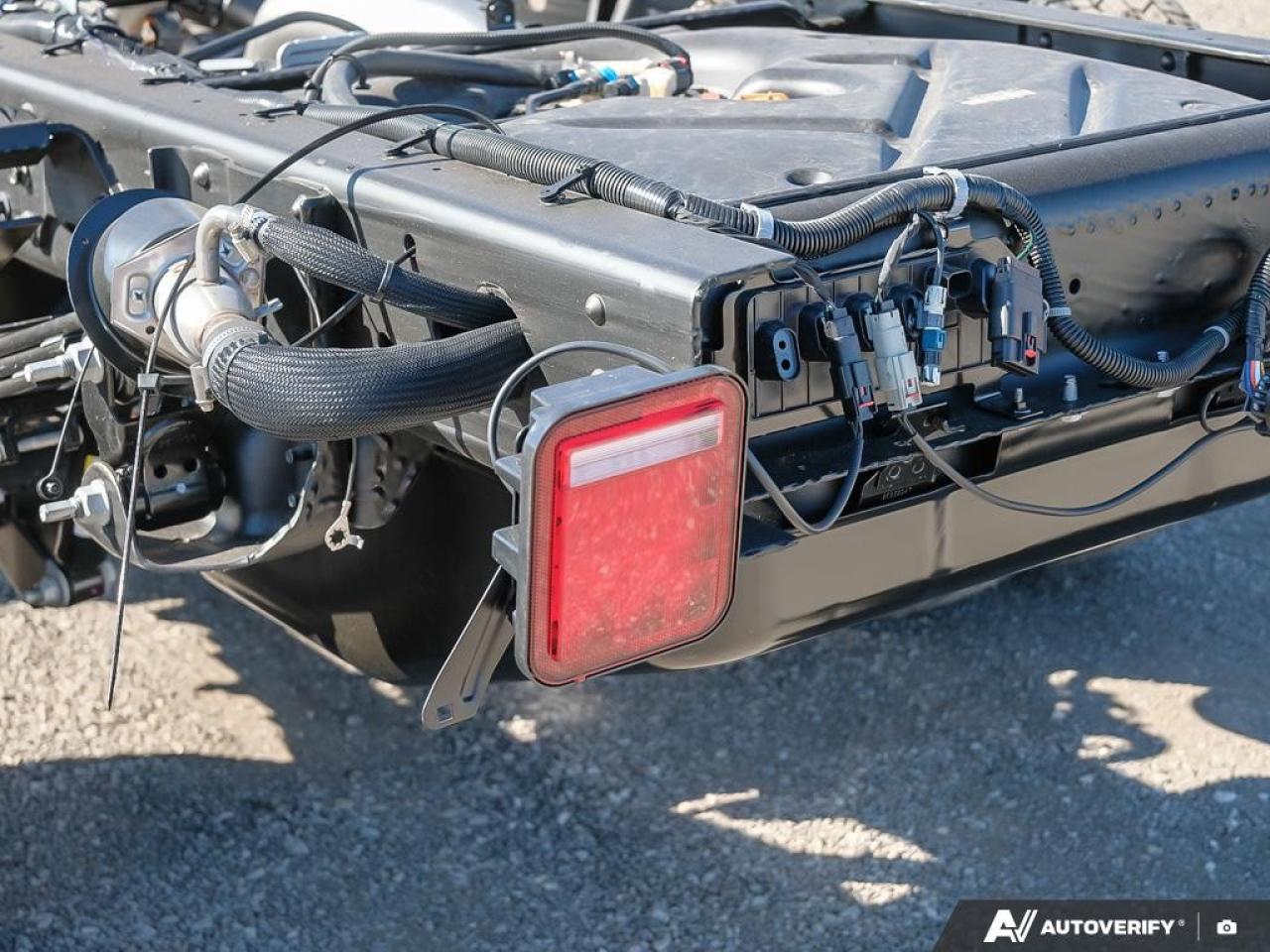 2026 GMC Sierra 3500HD CC 4WD Crew Cab 177" WB, 60" CA SLE Photo