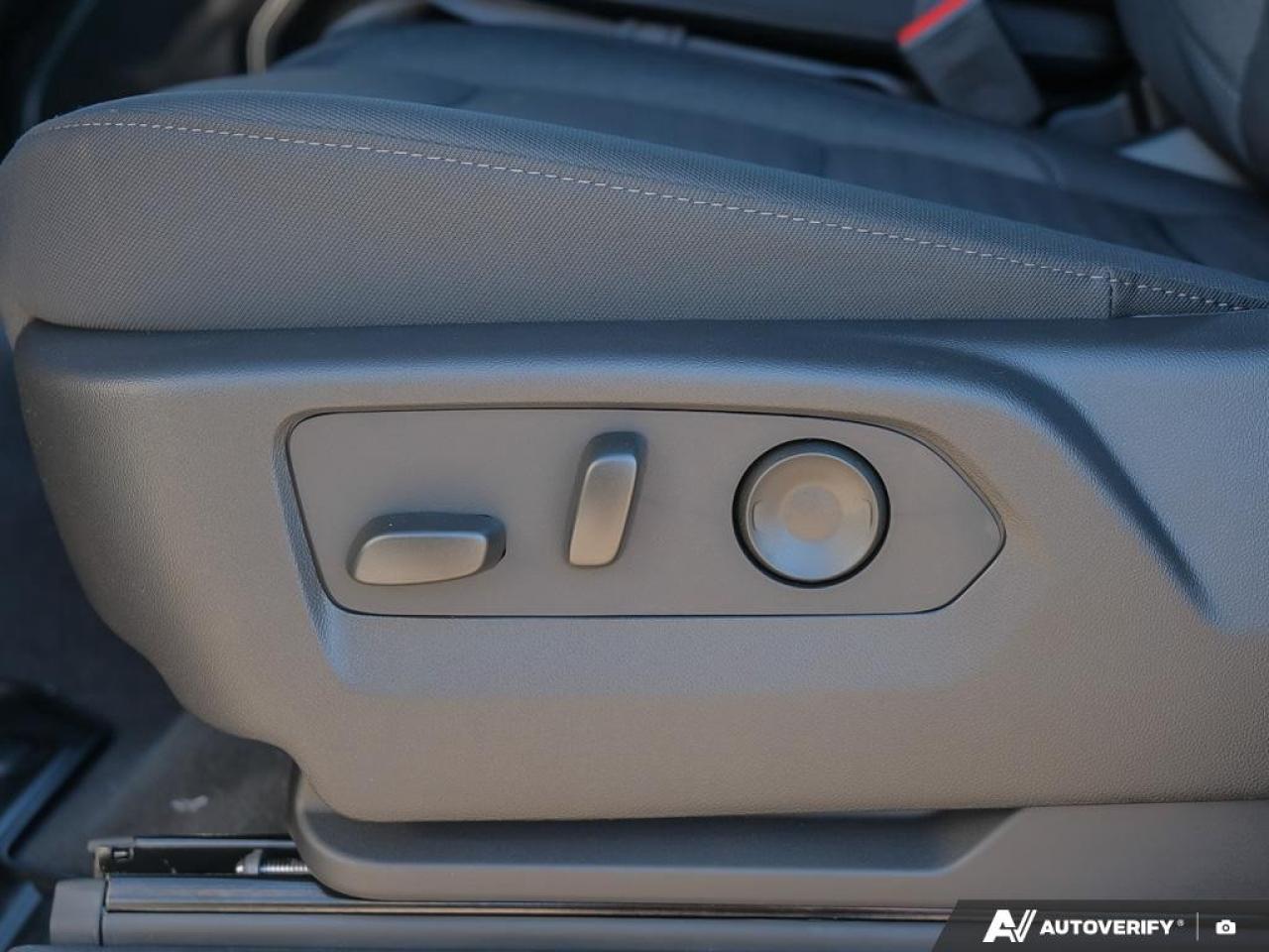 2026 GMC Sierra 3500HD CC 4WD Crew Cab 177" WB, 60" CA SLE Photo