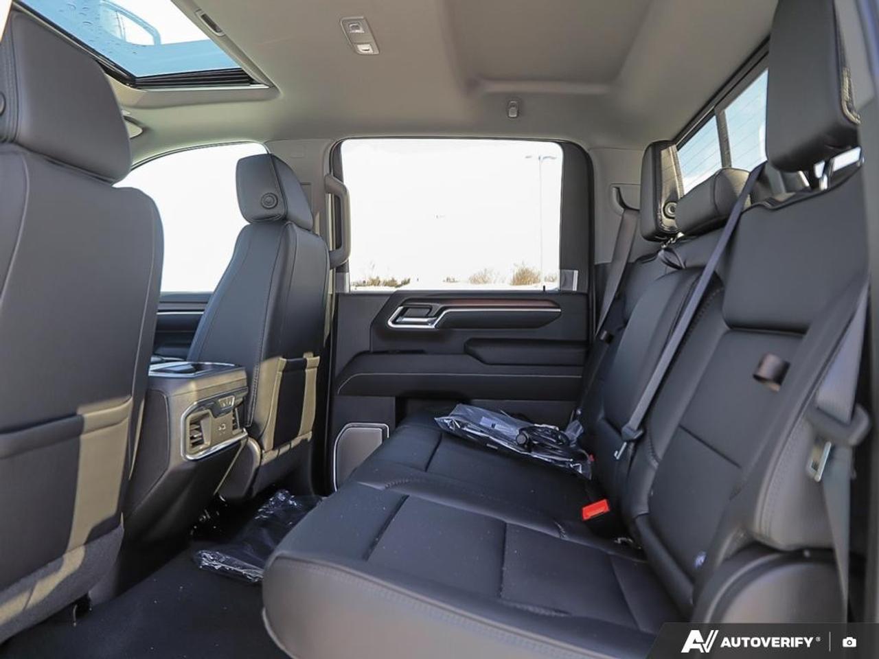 2026 GMC SIERRA 2500HD Crew Cab Standard Box 4-Wheel Drive Denali Photo