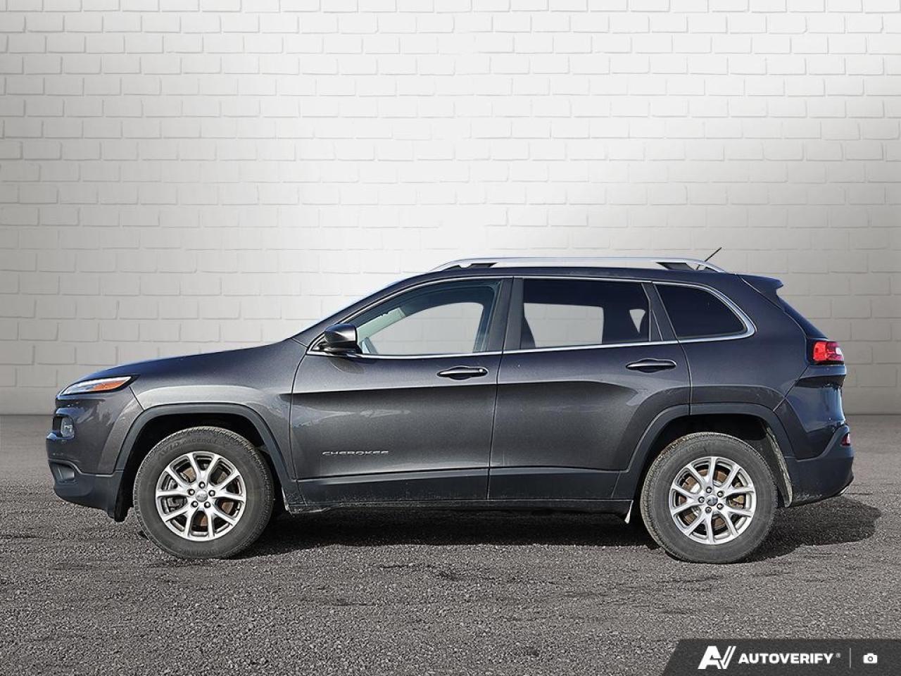 2015 Jeep Cherokee 4WD 4dr North Photo