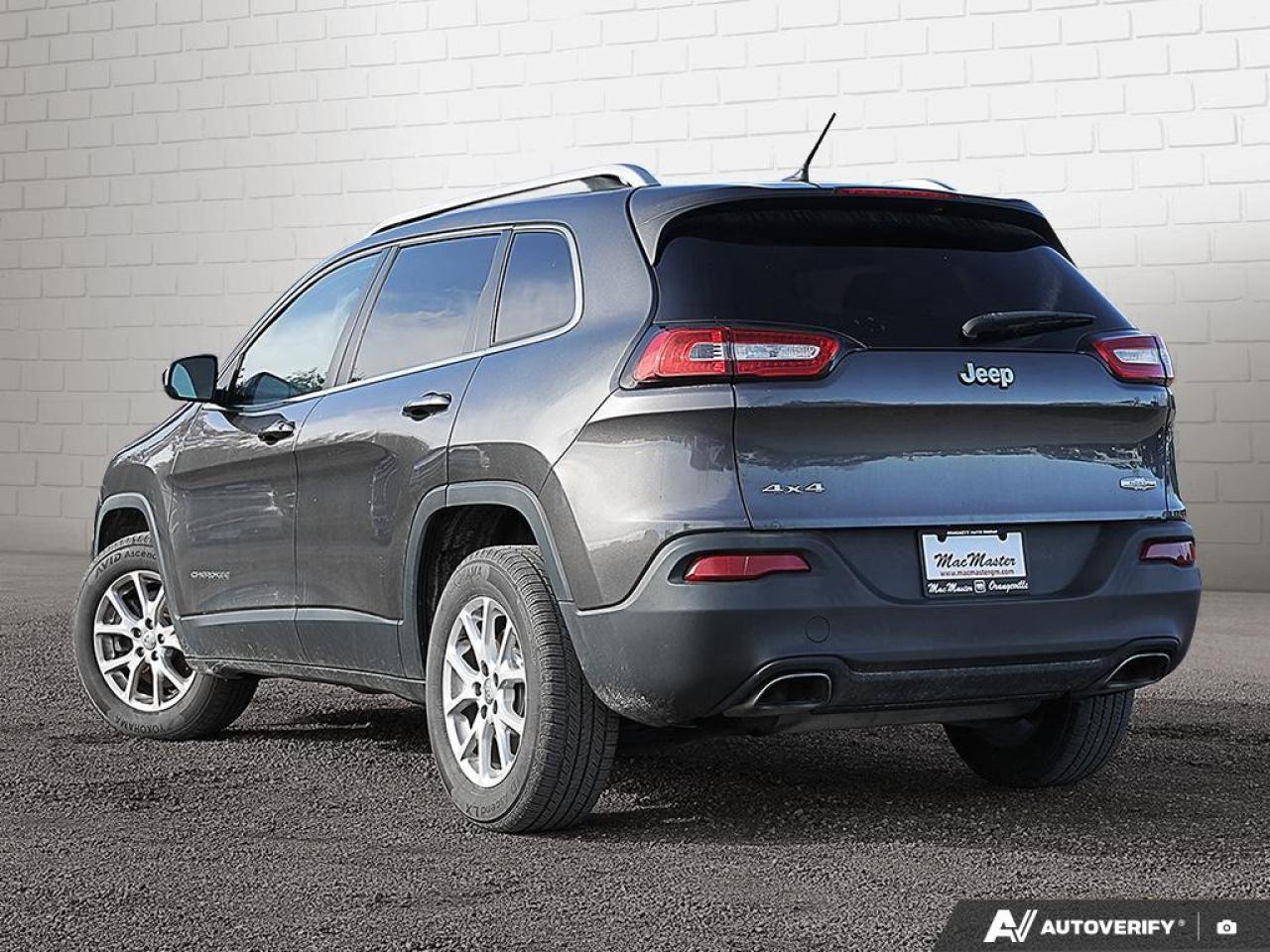 2015 Jeep Cherokee 4WD 4dr North Photo2