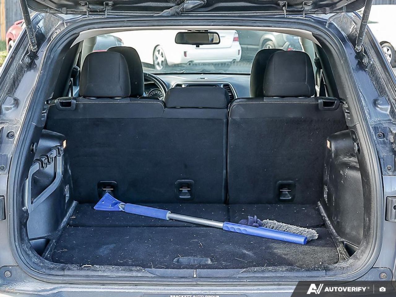 2015 Jeep Cherokee 4WD 4dr North Photo