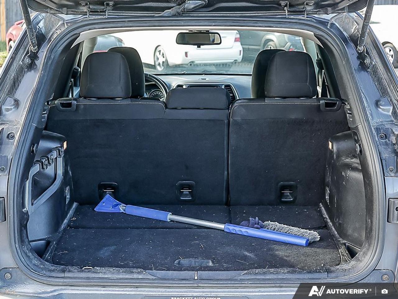 2015 Jeep Cherokee 4WD 4dr North Photo