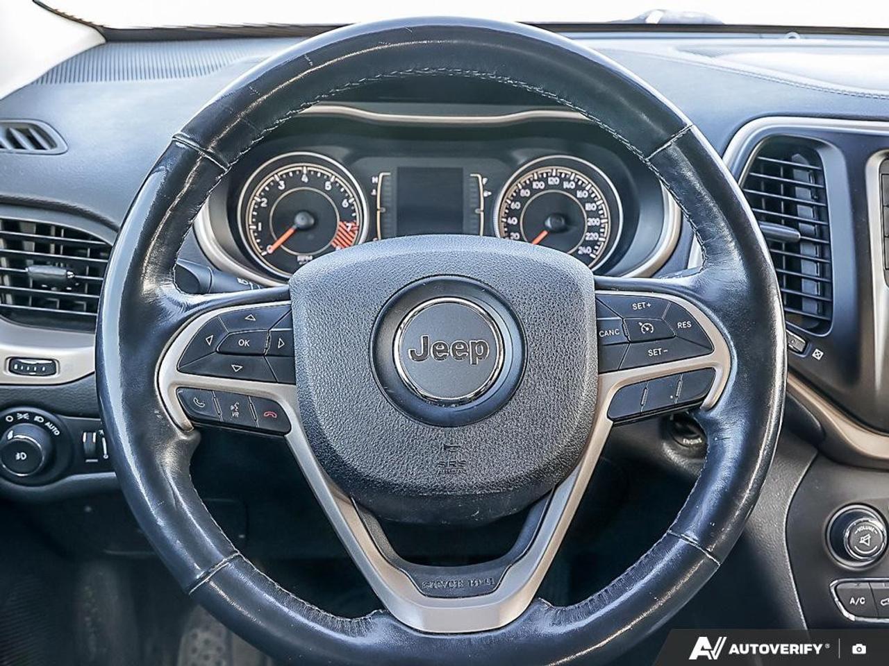 2015 Jeep Cherokee 4WD 4dr North Photo