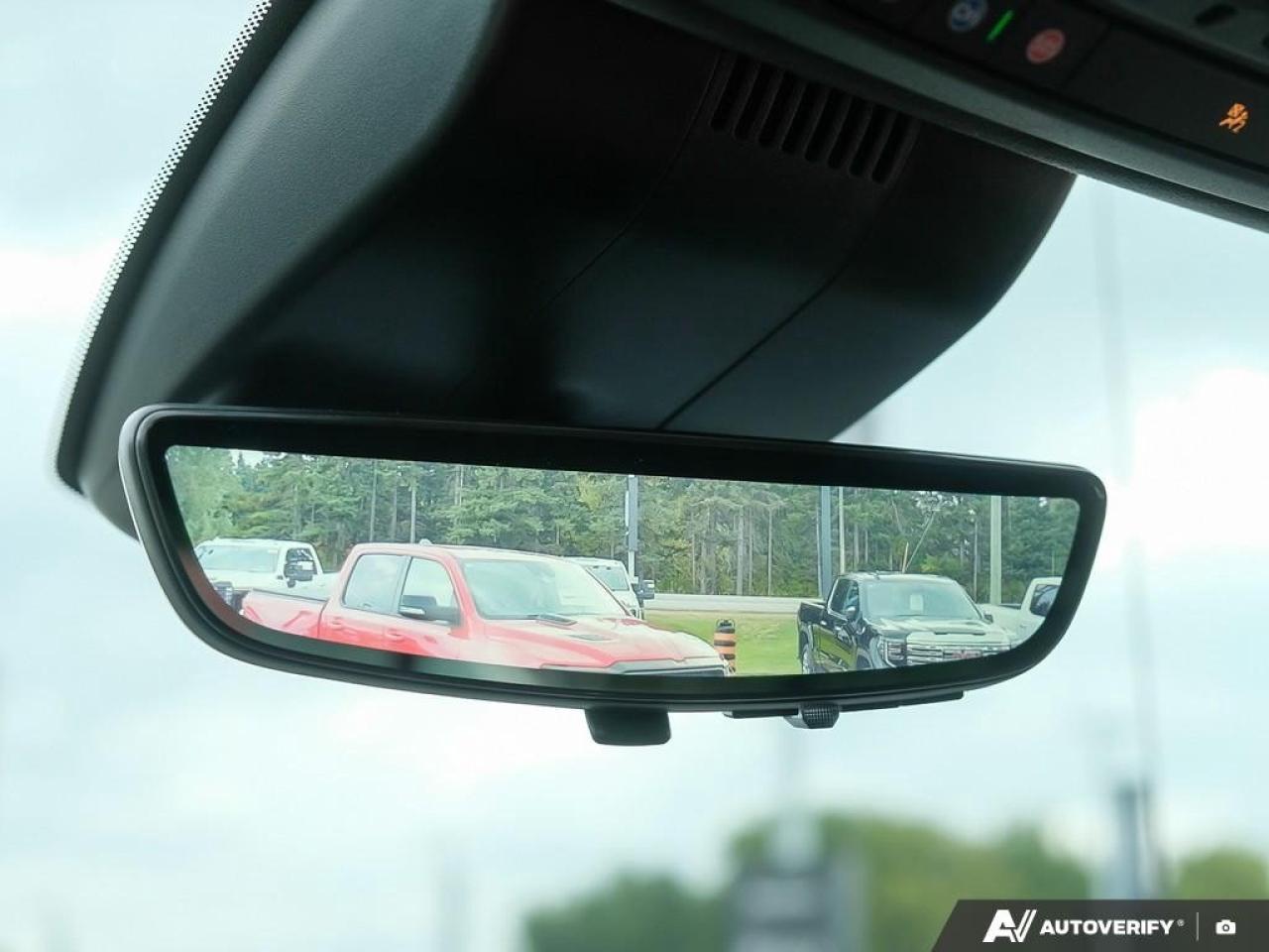 2026 GMC Sierra 1500 Crew Cab Short Box 4-Wheel Drive Denali Ultimate Photo