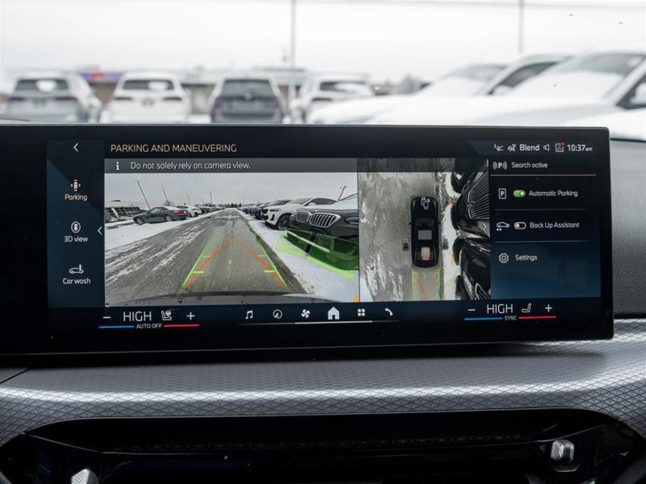 2025 BMW 330 i xDrive 4dr All-Wheel Drive Sedan Photo