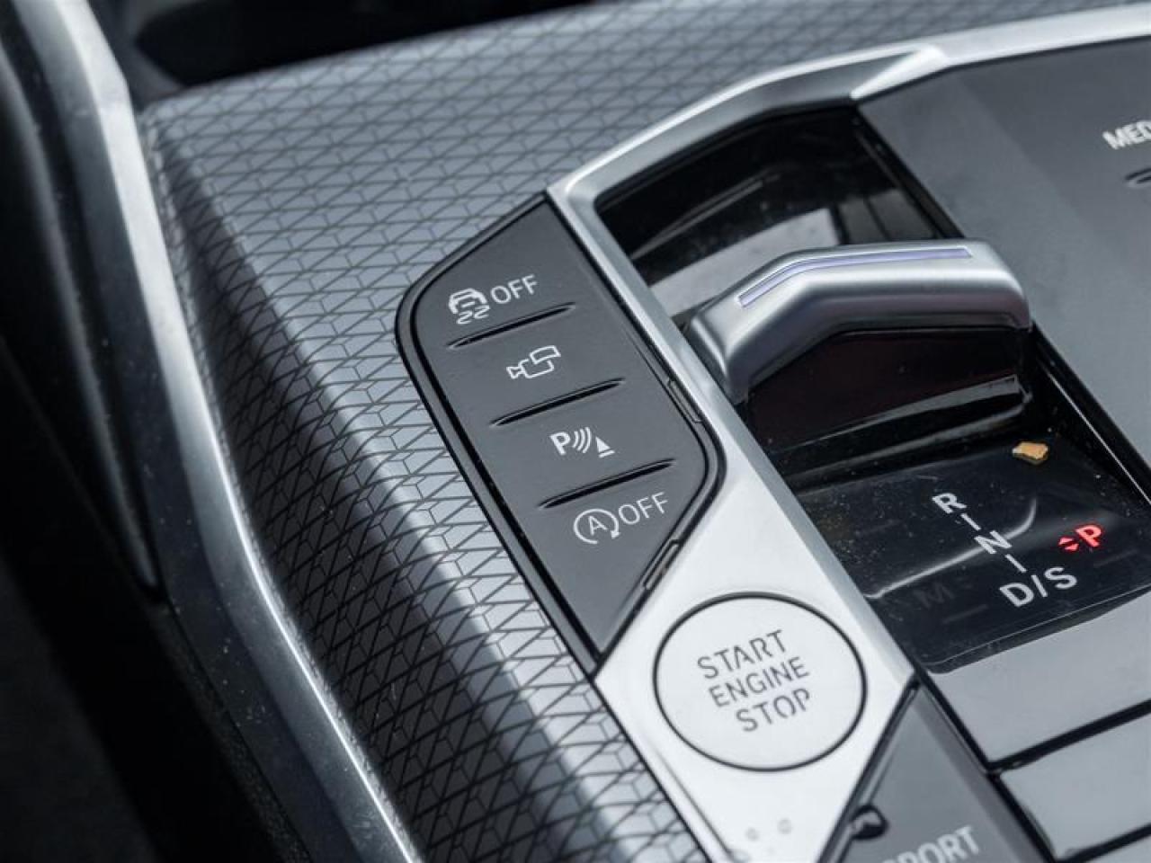 2025 BMW 330 i xDrive 4dr All-Wheel Drive Sedan Photo