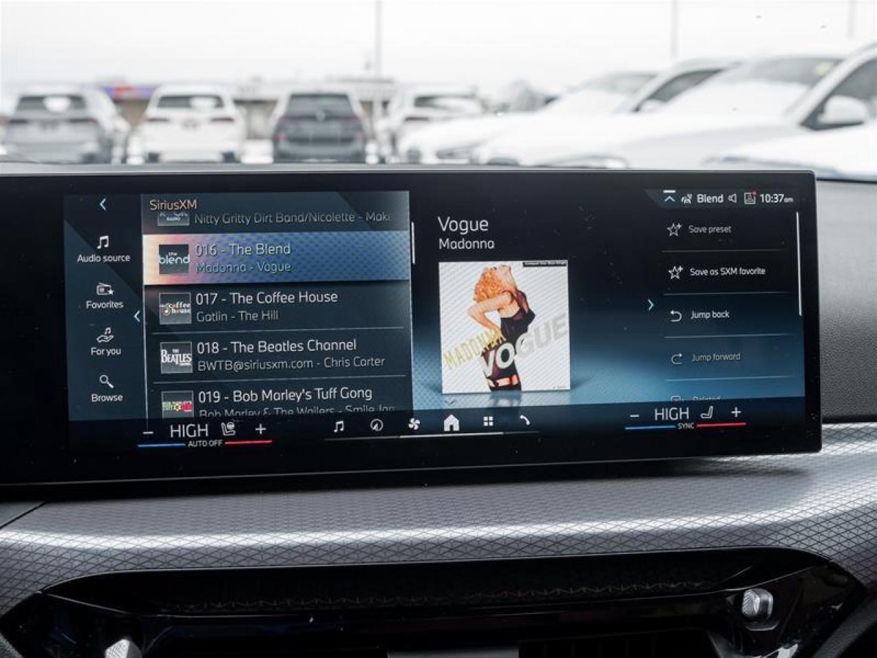 2025 BMW 330 i xDrive 4dr All-Wheel Drive Sedan Photo