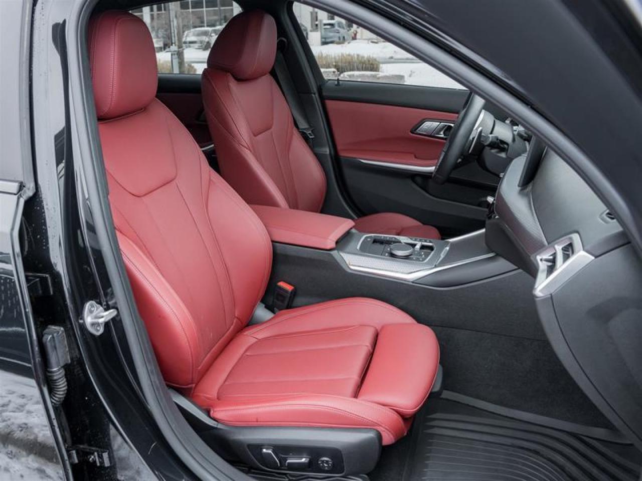 2025 BMW 330 i xDrive 4dr All-Wheel Drive Sedan Photo