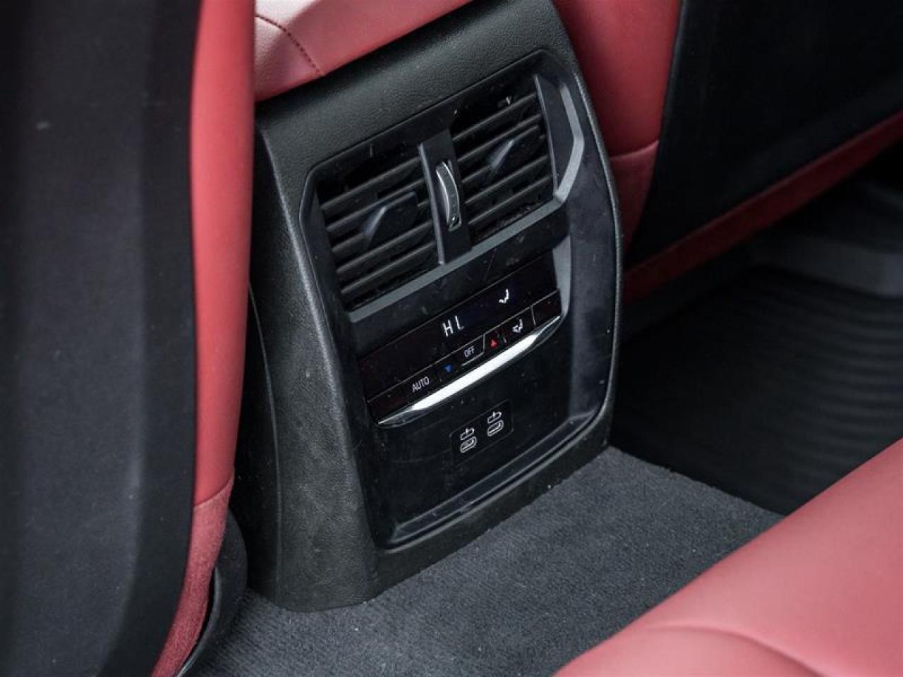 2025 BMW 330 i xDrive 4dr All-Wheel Drive Sedan Photo