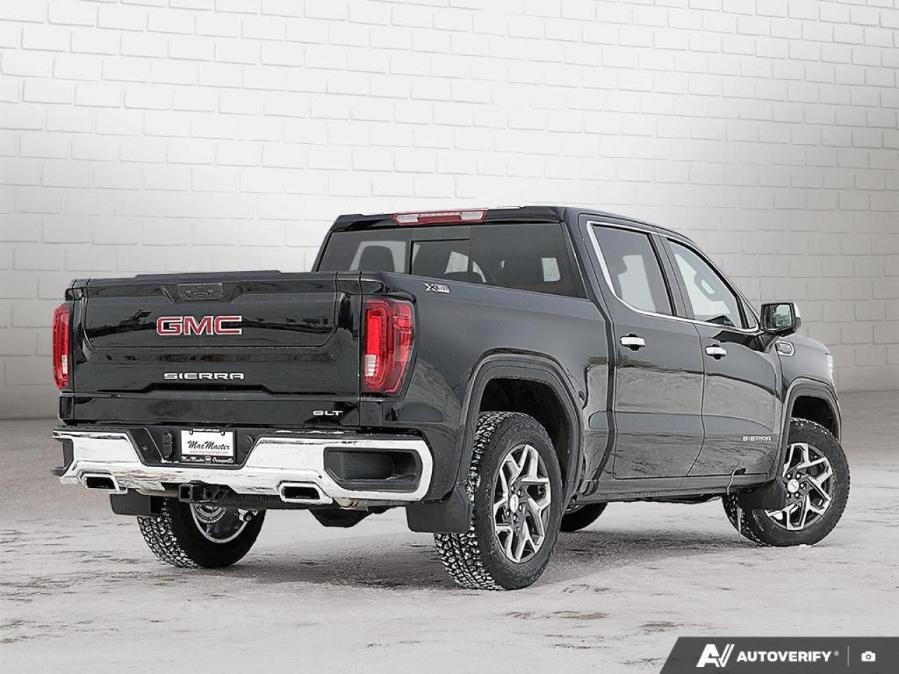 2026 GMC Sierra 1500 Crew Cab Short Box 4-Wheel Drive SLT Photo