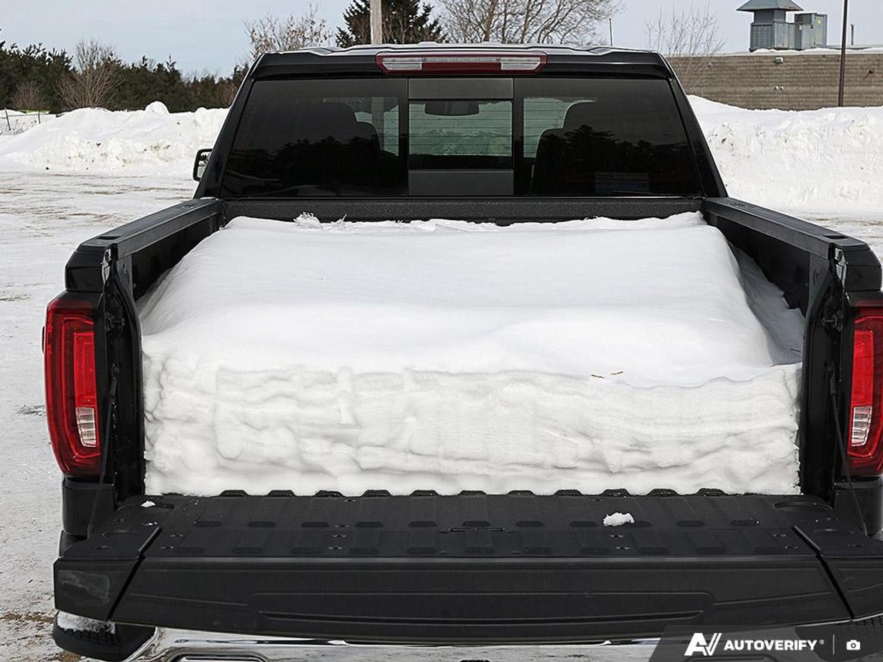 2026 GMC Sierra 1500 Crew Cab Short Box 4-Wheel Drive SLT Photo