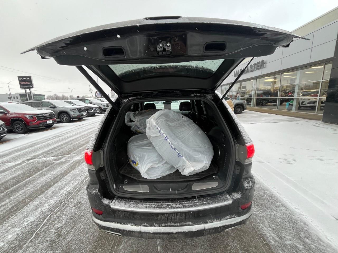 2017 Jeep Grand Cherokee 4WD 4dr Summit Photo