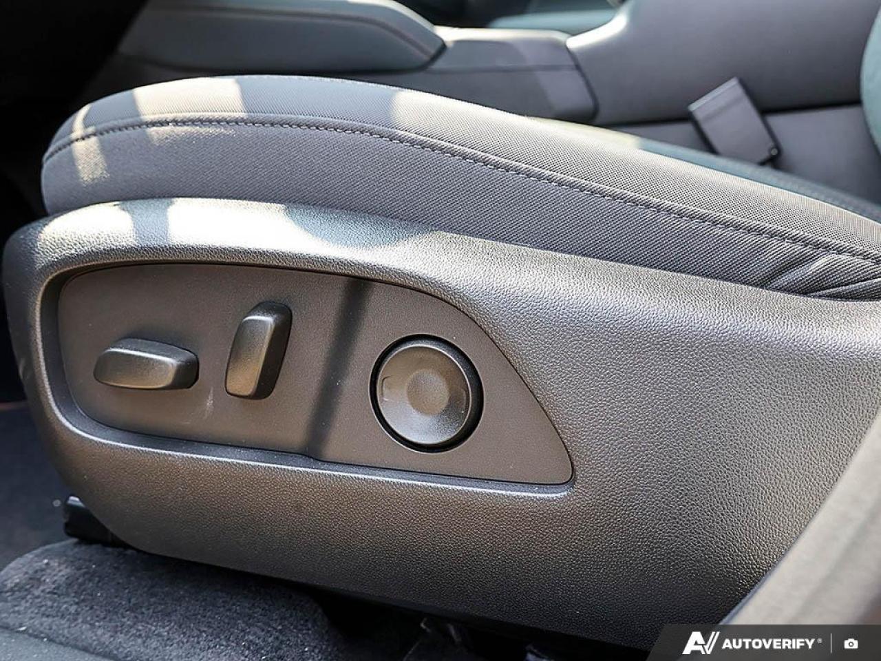 2026 GMC Terrain AWD AT4 Photo