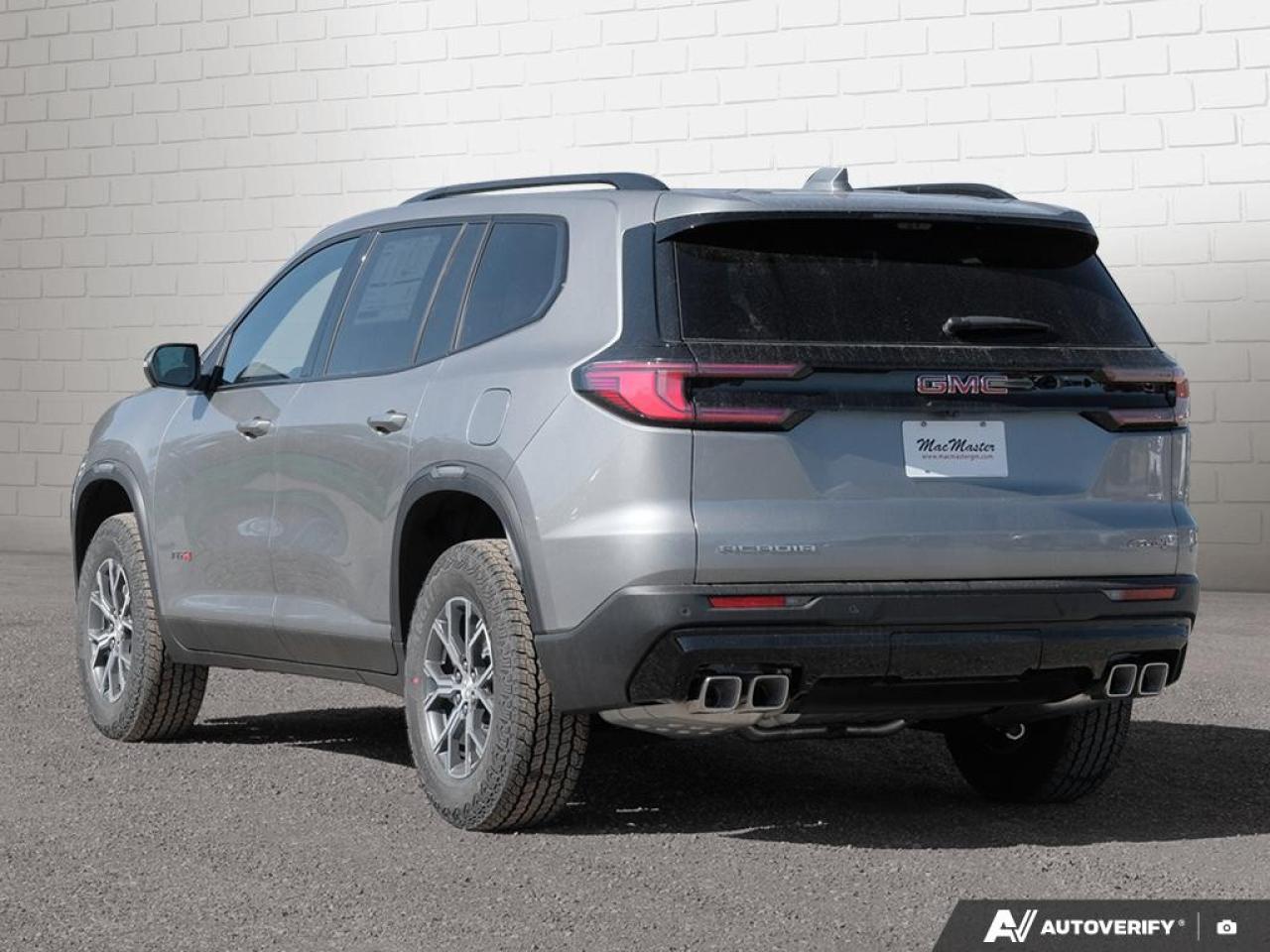 2026 GMC Acadia AWD AT4 Photo2