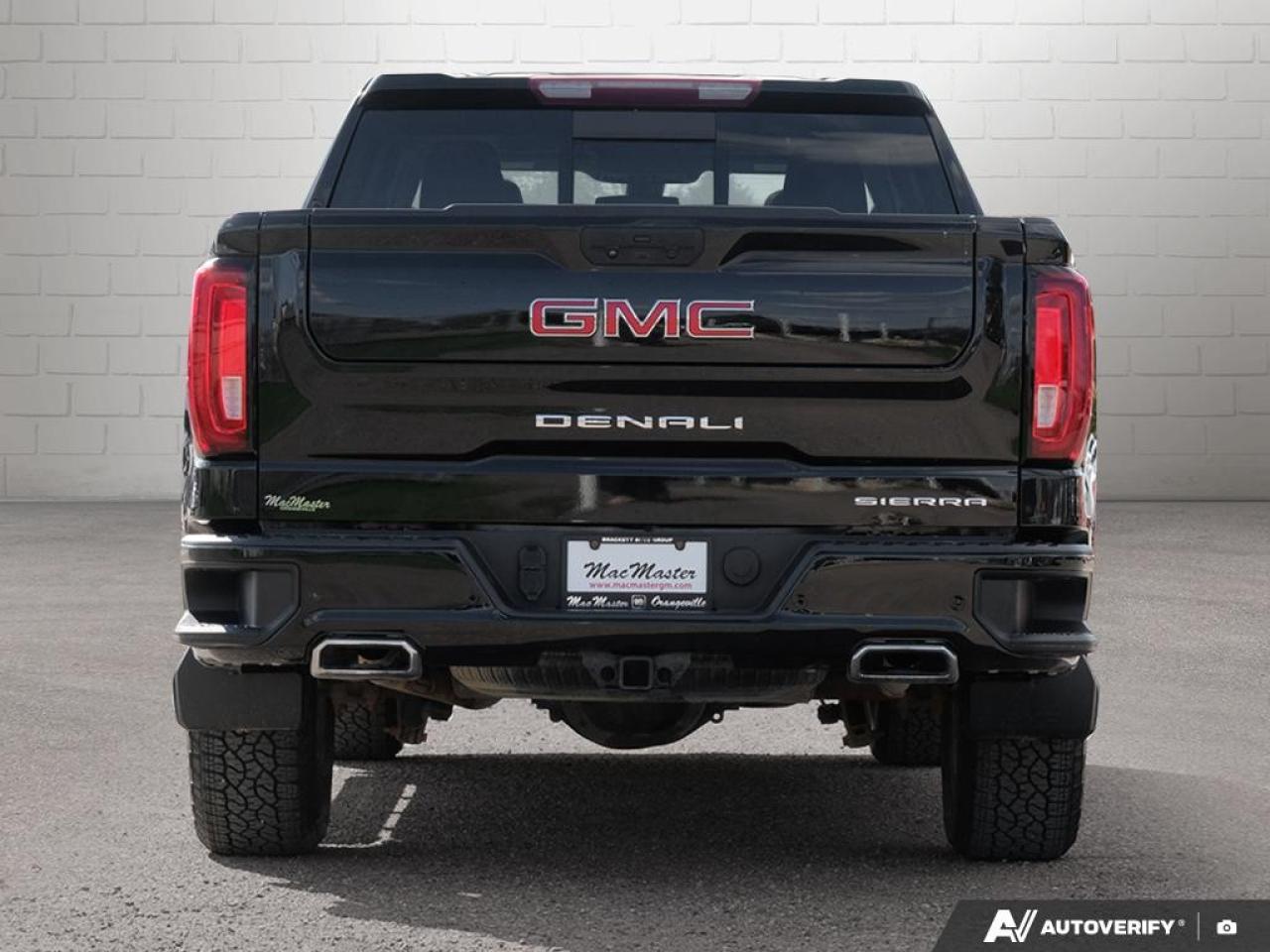 2021 GMC Sierra 1500 Crew Cab Short Box 4-Wheel Drive Denali Photo3