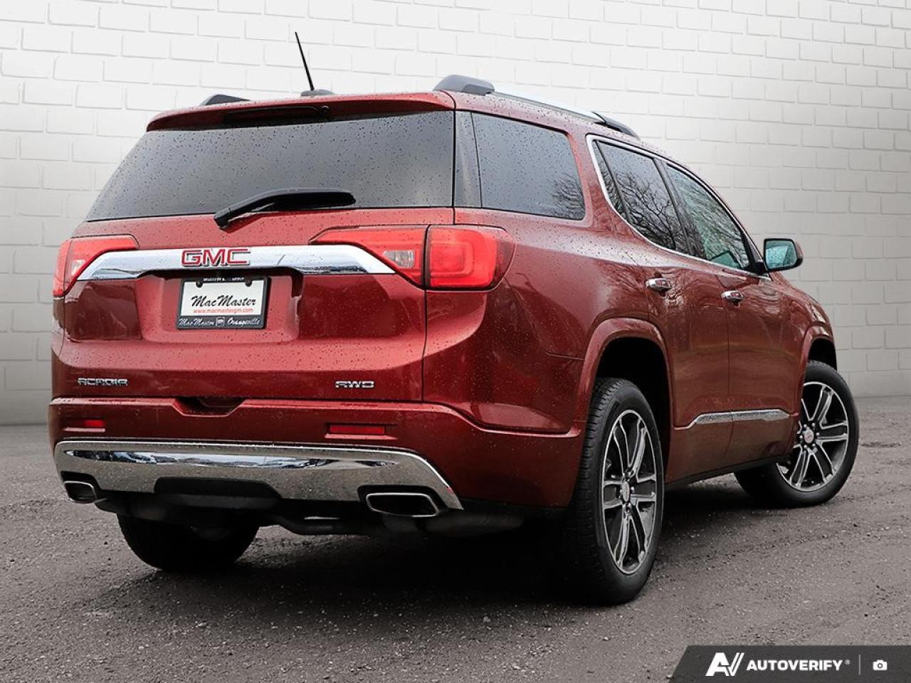2018 GMC Acadia AWD DENALI Photo